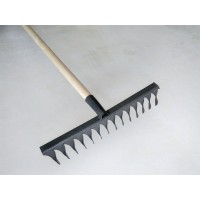 Грабли хозяйственные 3.448 с черенком